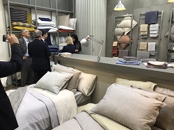 Ministro da Economia visitou a maior feira mundial de têxteis-lar