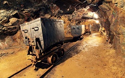 Assinados dois novos contratos de prospeção mineira