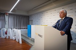 PM: Investimento da Renault ajuda a manter trajetória de crescimento económico e de criação de empre