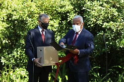 Primeiro-Ministro apela à utilização de máscaras reutilizáveis nacionais